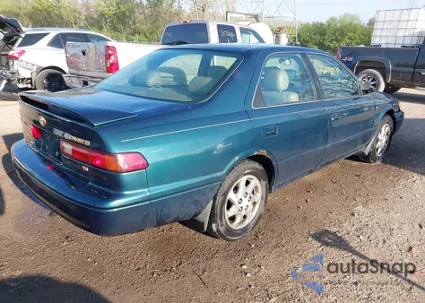 1998 Toyota Camry Xle V6 из США, поврежденный, VIN 4T1BF28K3WU050896